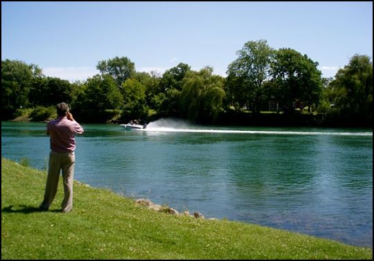 on-the-banks-of-the-niagara-river_opt