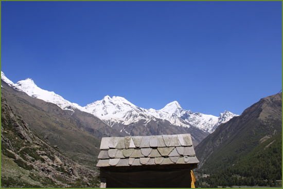 chitkul-hut
