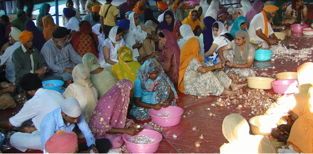 World's largest free kitchen at Golden Temple Amritsar 