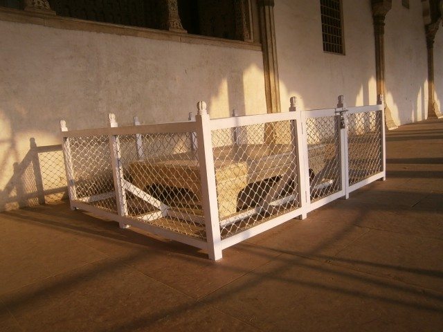 दीवाने आम स्थित बादशाह के बैठने का तखत