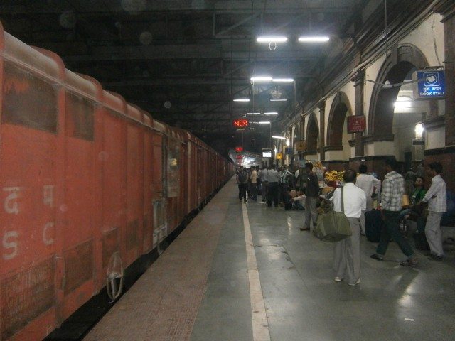 आगरा फोर्ट रेलवे स्टेशन 