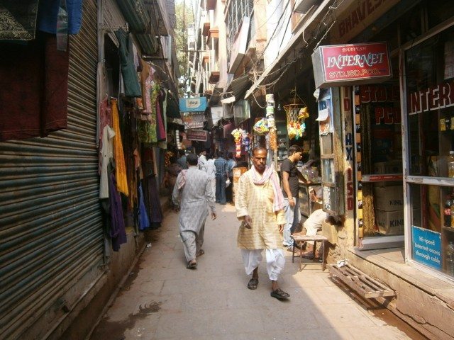 वाराणसी की तंग गलियाँ 