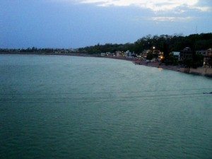 झुला पुल से जीवनदायिनी माँ गंगा...