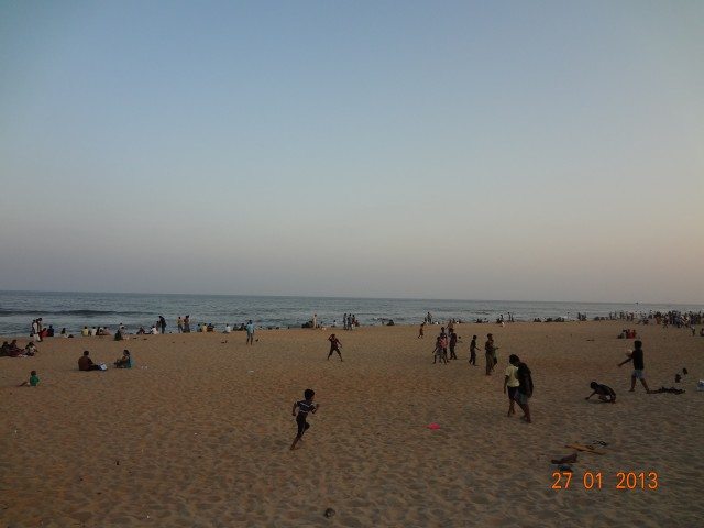 Elliot Beach (www.tamilnow.com)