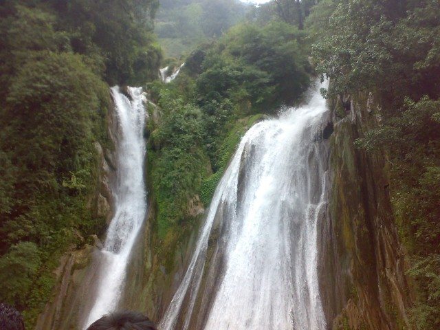 Kempty waterfall