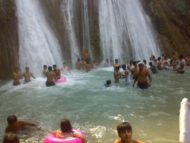 Crowded kempty waterfall