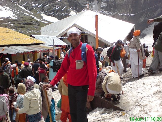 शुशील हेमकुंड साहिब के सामने