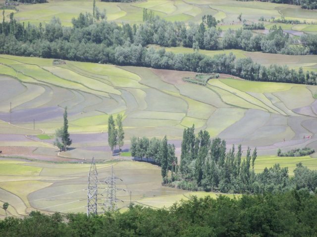 Tujhe bulayen yeh vaadiyaan