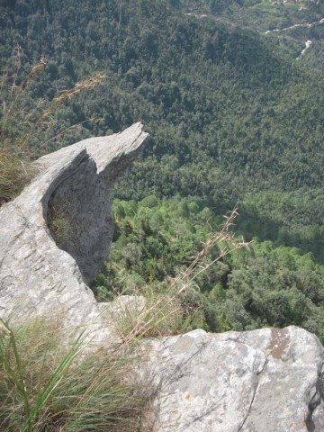 Cliffs at Mukteshwar