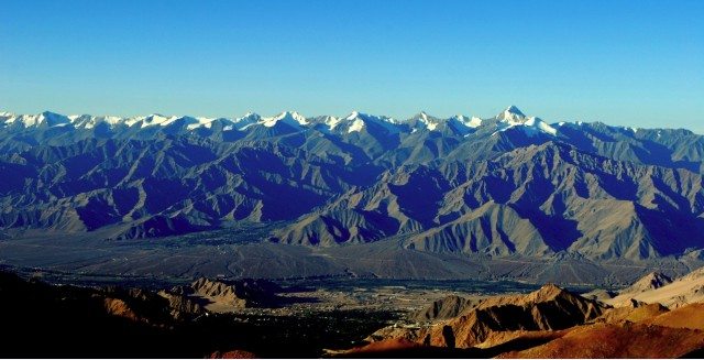 “काराकोरम” (karakoram) रेंज।
