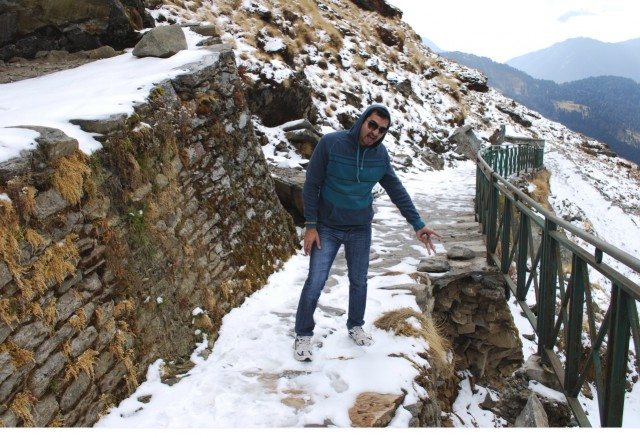 देखिए ट्रेक ही हालत।