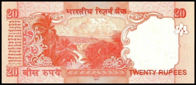 The lighthouse in the distance is the same as the picture above