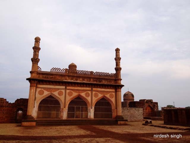 Ali Barid Shah Mosque