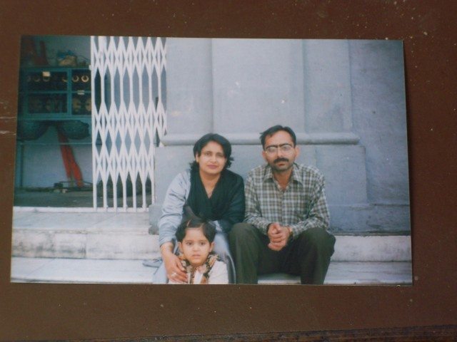 At famous Kangra shrine, 8 oct. 2000 copy