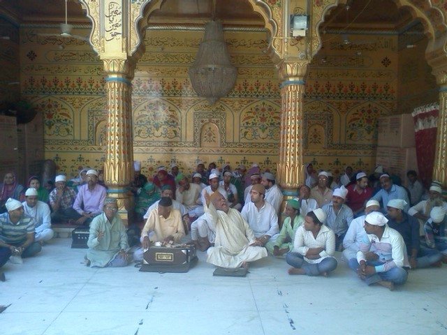 महफ़िल-ए-कव्वाली, ख्वाज़ा के सज़दे में