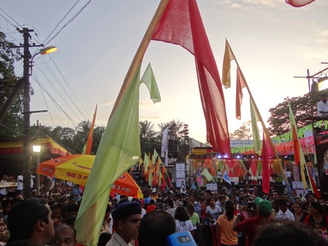 Crowds after the parade....