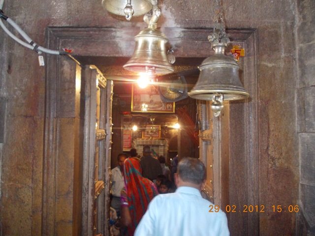 ममलेश्वर मन्दिर गर्भ गृह द्वार