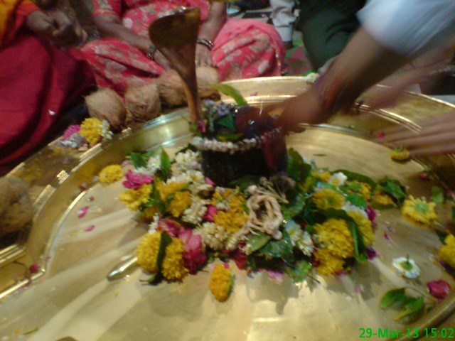 ममलेश्वर मन्दिर गर्भ गृह