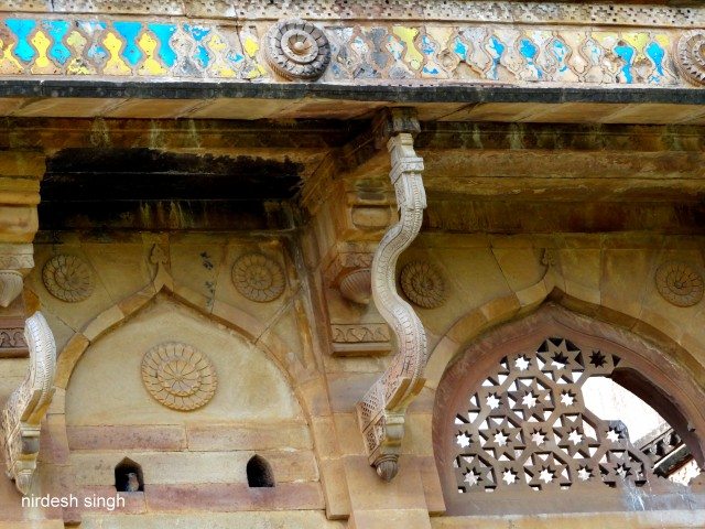 Chanderi Architectural Elements - Jaali, Ogee Arches and Serpentine Struts