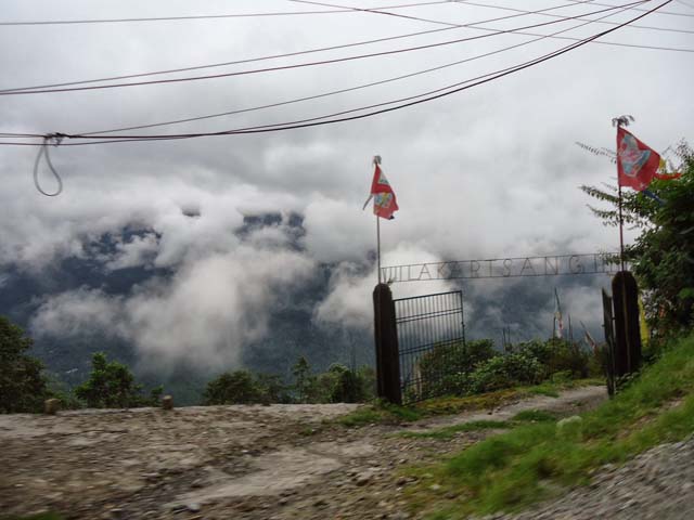 बादलो से ढका हनुमान टोक  मंदिर 