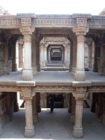 Magnificent platforms built at the Vav