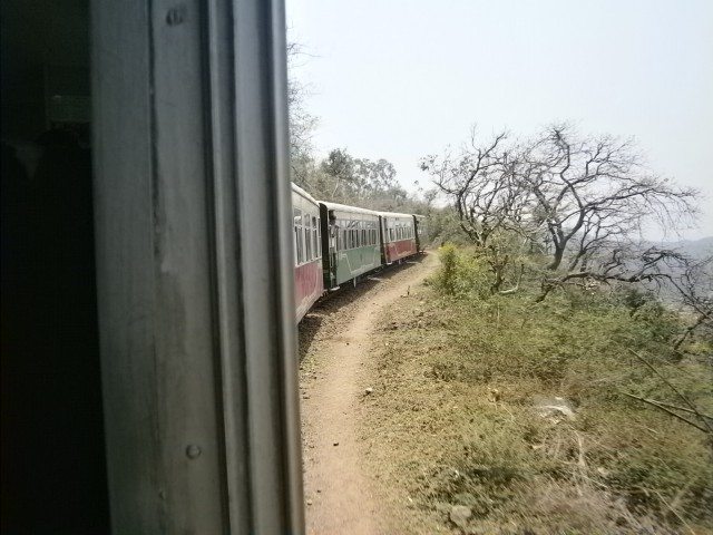 शिमला पहुंचने का उत्साह... चल पड़ी रेल पहाड़ों की ओर... 