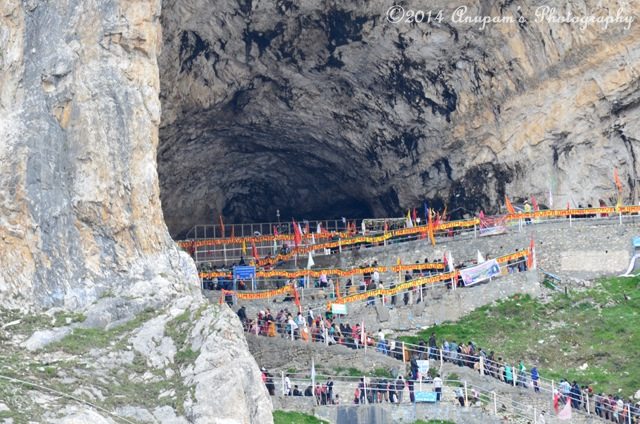 Holy Cave, zoomed at maximum