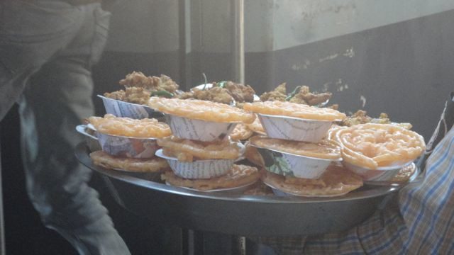 Jalebi and Pakora at Katni Railway Station