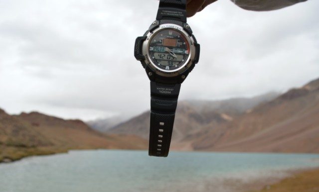 एक नज़र घड़ी पर भी डाल लो