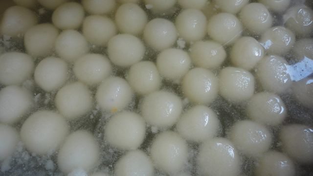 A fresh stock of rasgullas at Mandhana