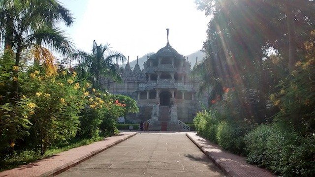 मंदिर का प्रथम दृश्य 