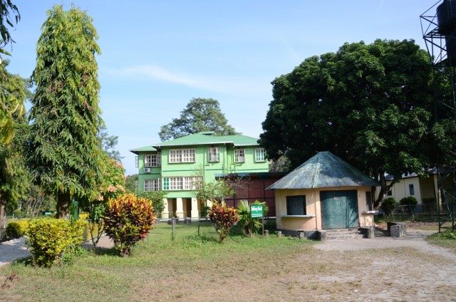 Place to stay in tranquility : Tourist bungalow at Holong
