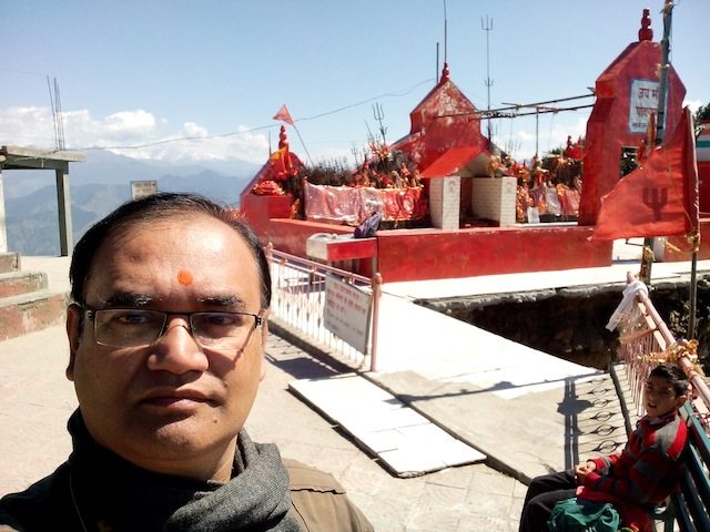 Selfie before the Pohlani Mataji temple