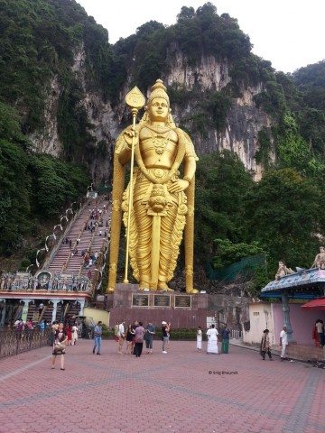 Statue of Lord Murugan and the Stairs up way