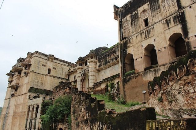 Palace Entry gate (Hathiapol)